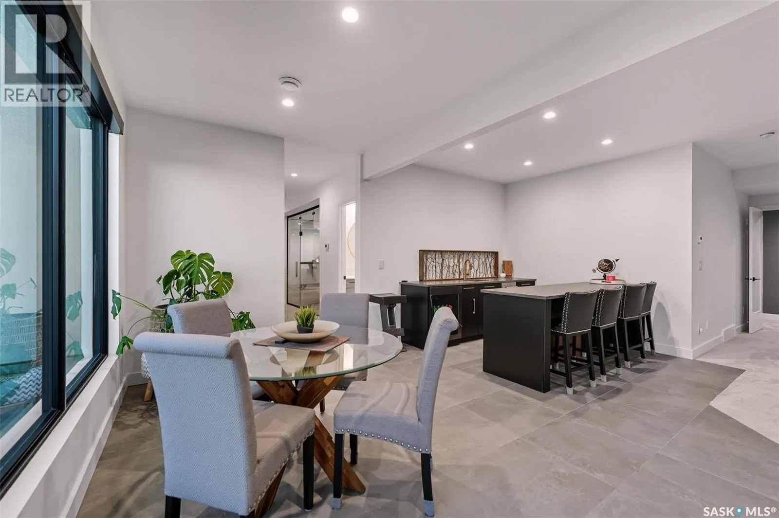 148 Greenbryre CLOSE