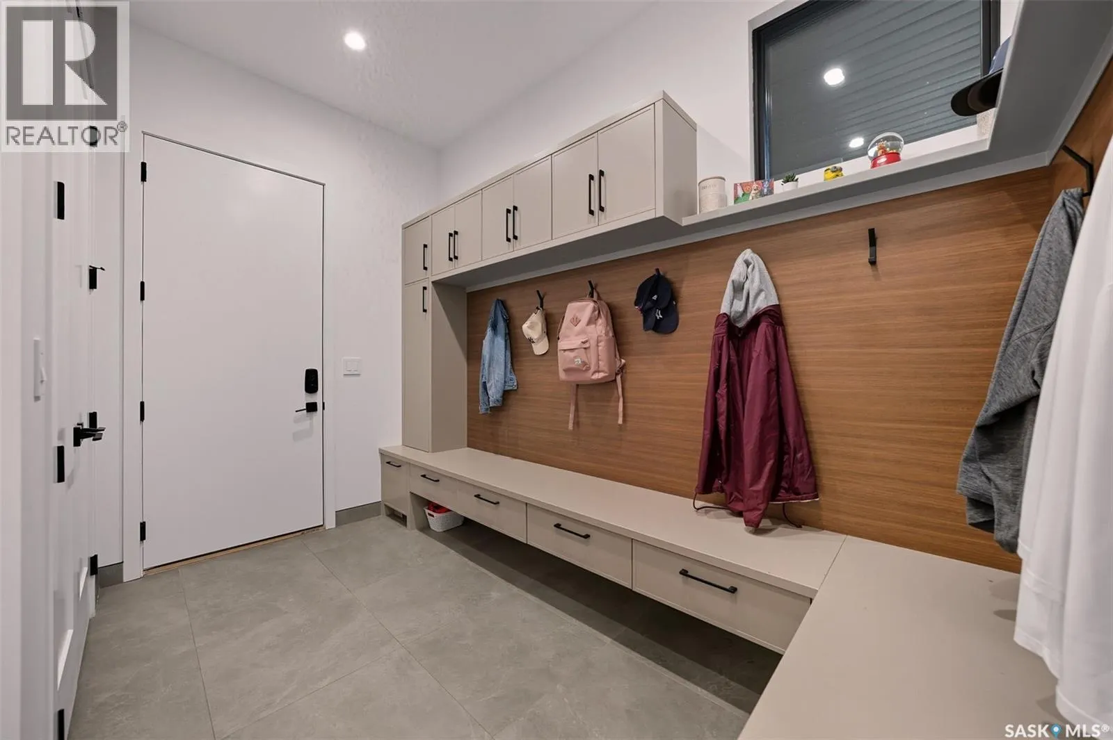148 Greenbryre CLOSE