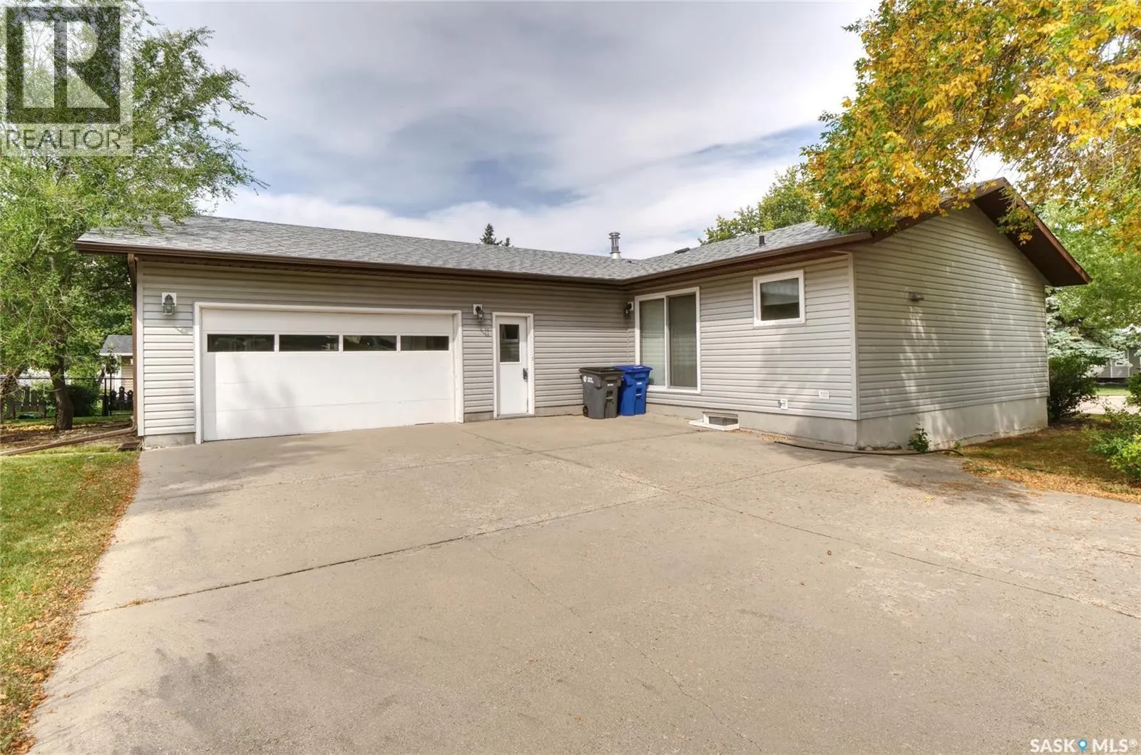 1008 Parklane DRIVE