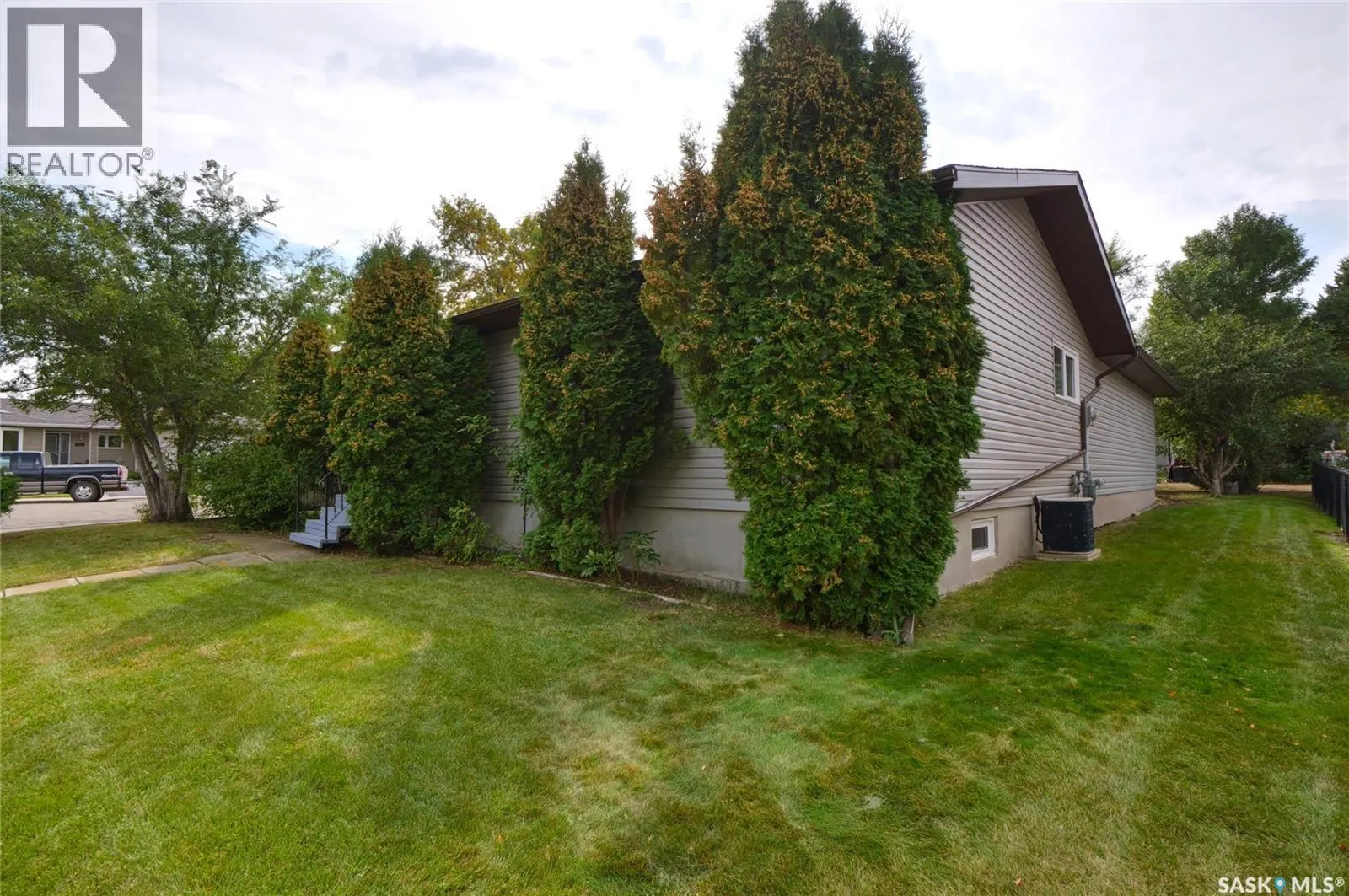 1008 Parklane DRIVE