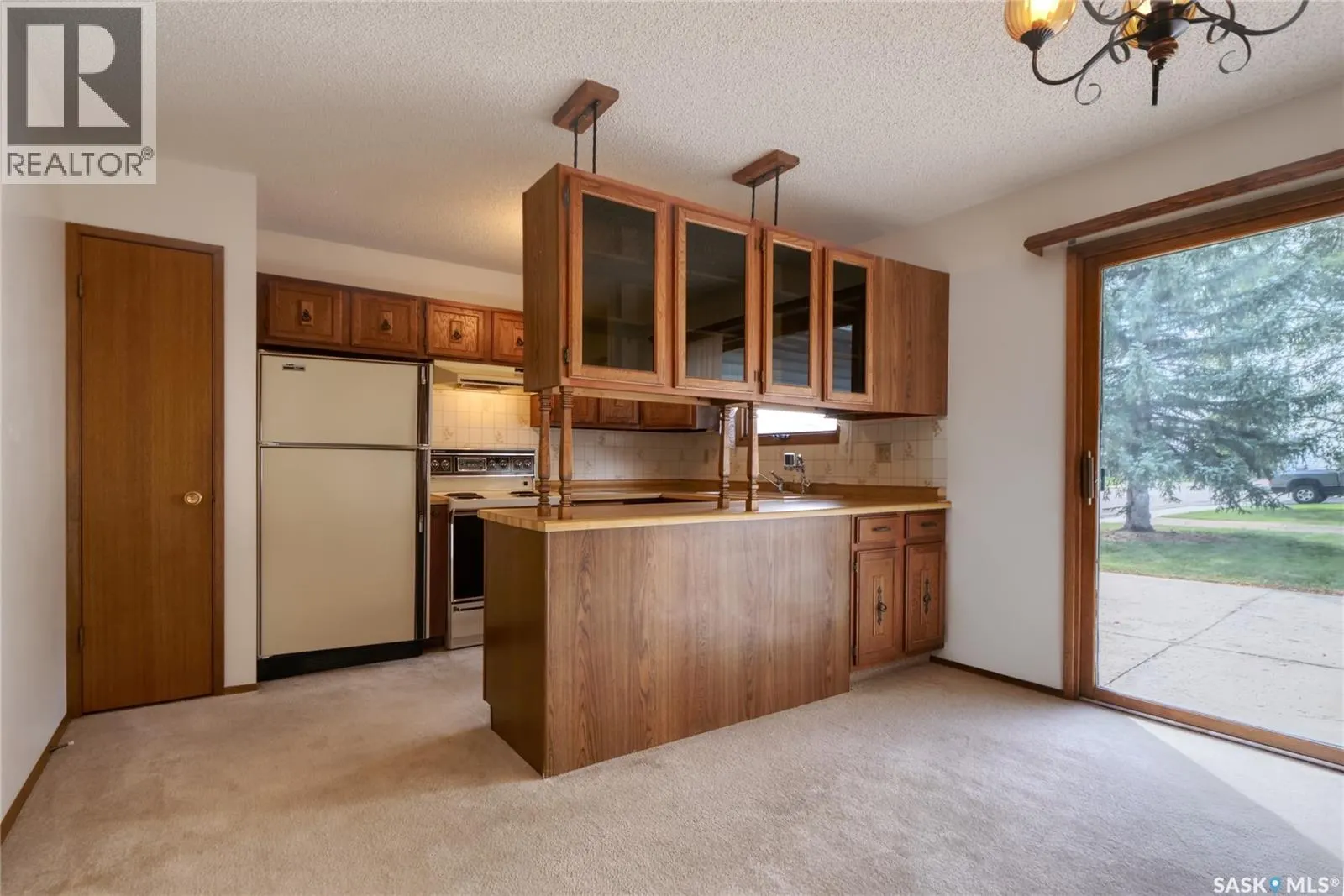 1008 Parklane DRIVE