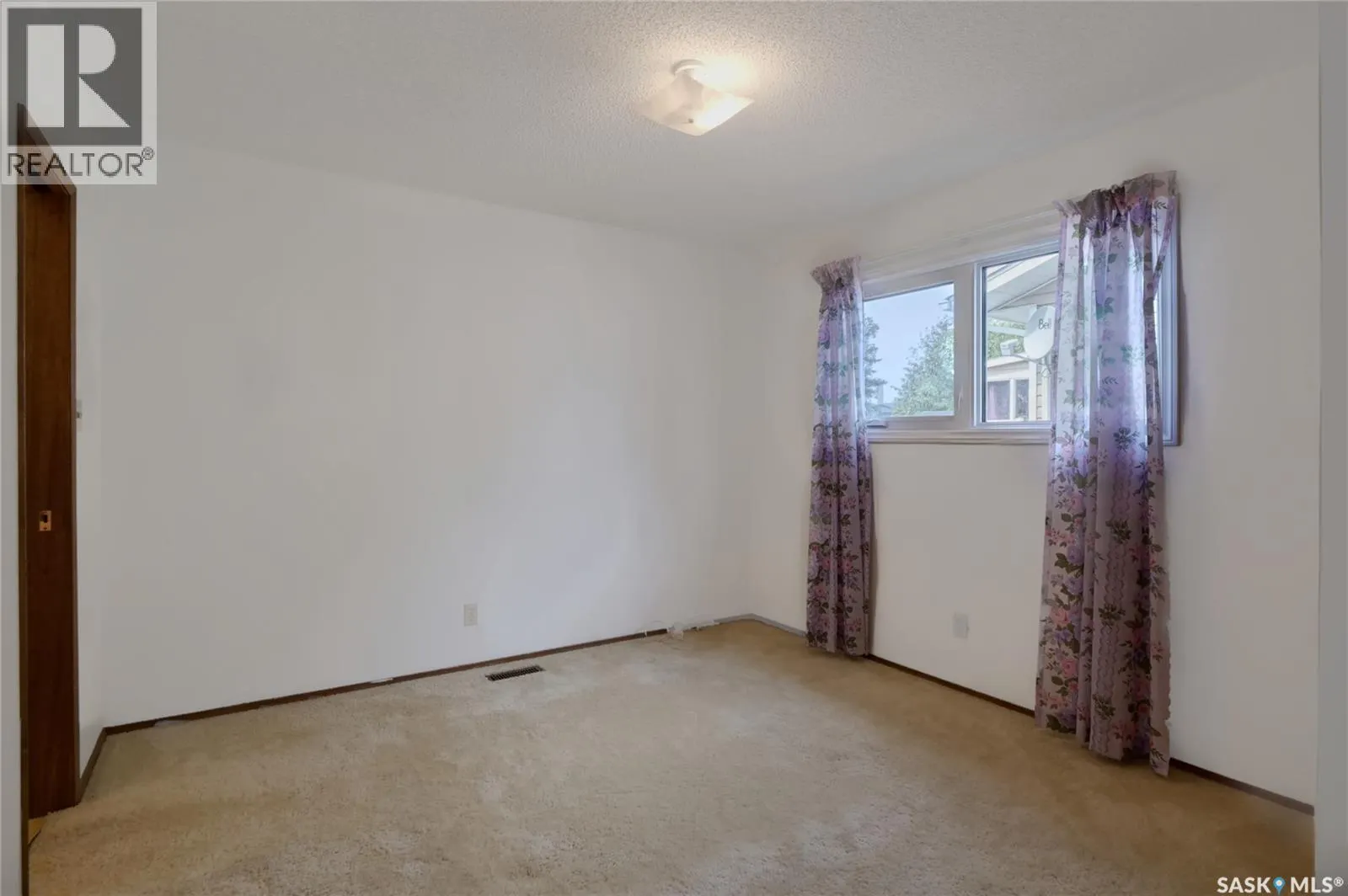 1008 Parklane DRIVE