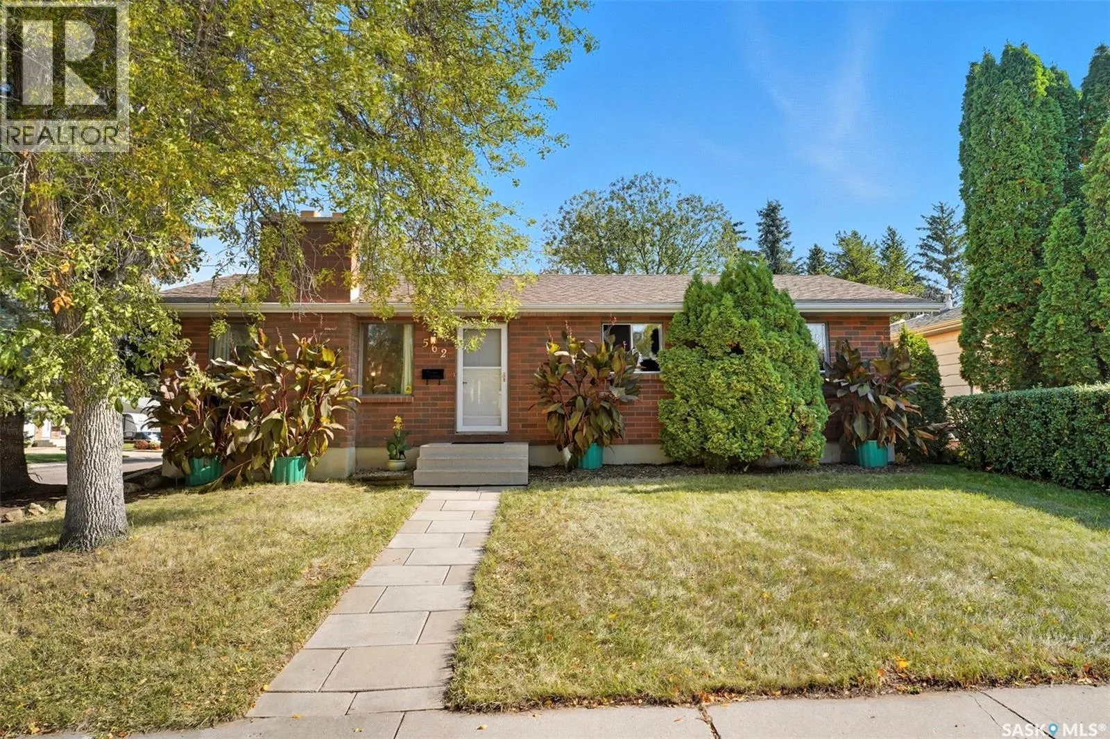562 Highlands TERRACE