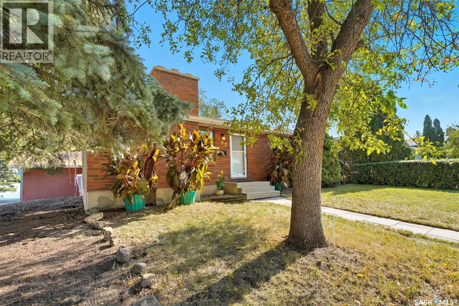 562 Highlands TERRACE