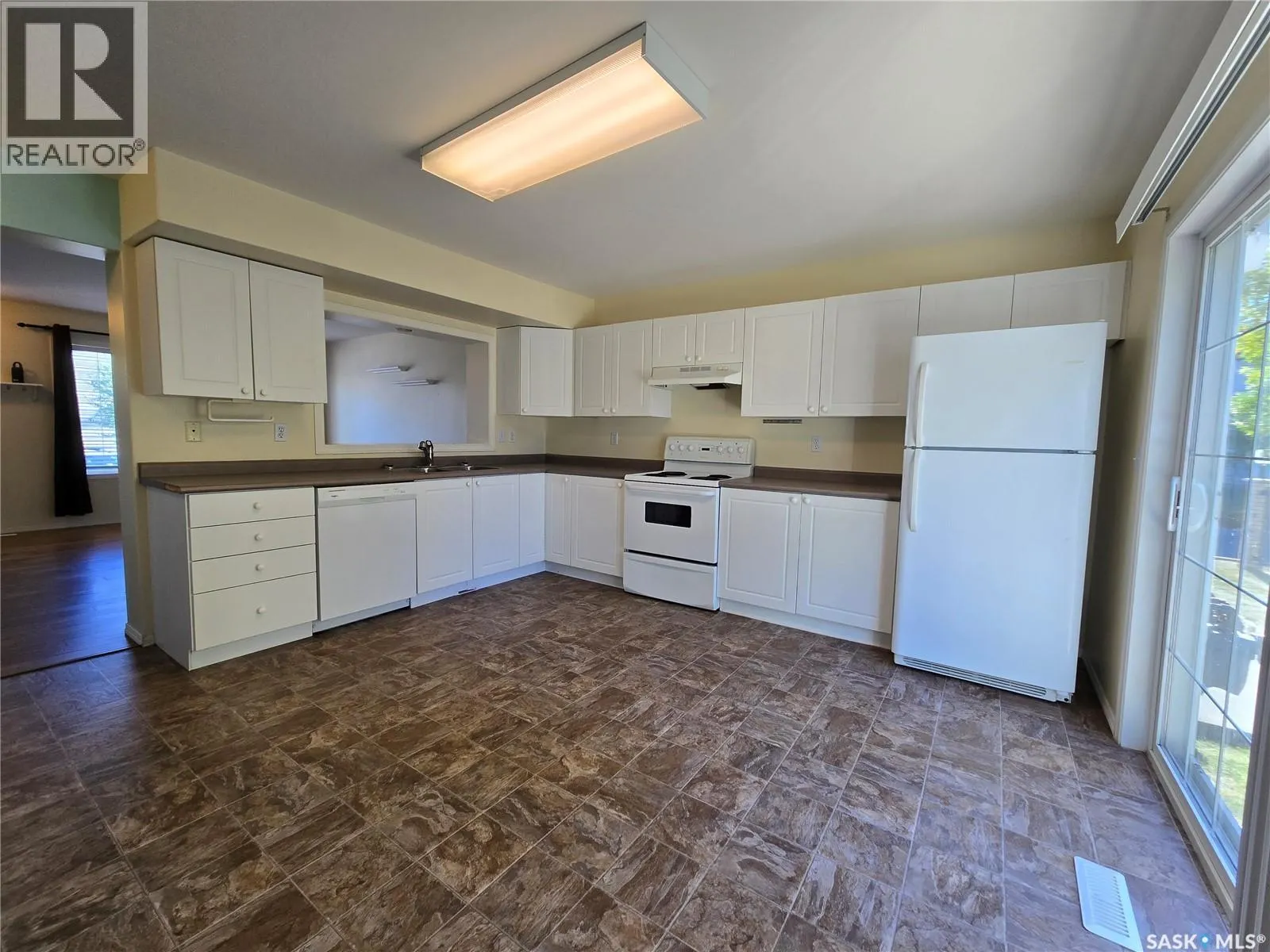 155 663 Beckett CRESCENT