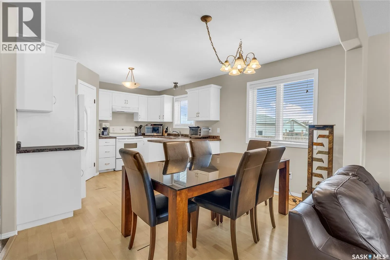 403 Rutherford CRESCENT
