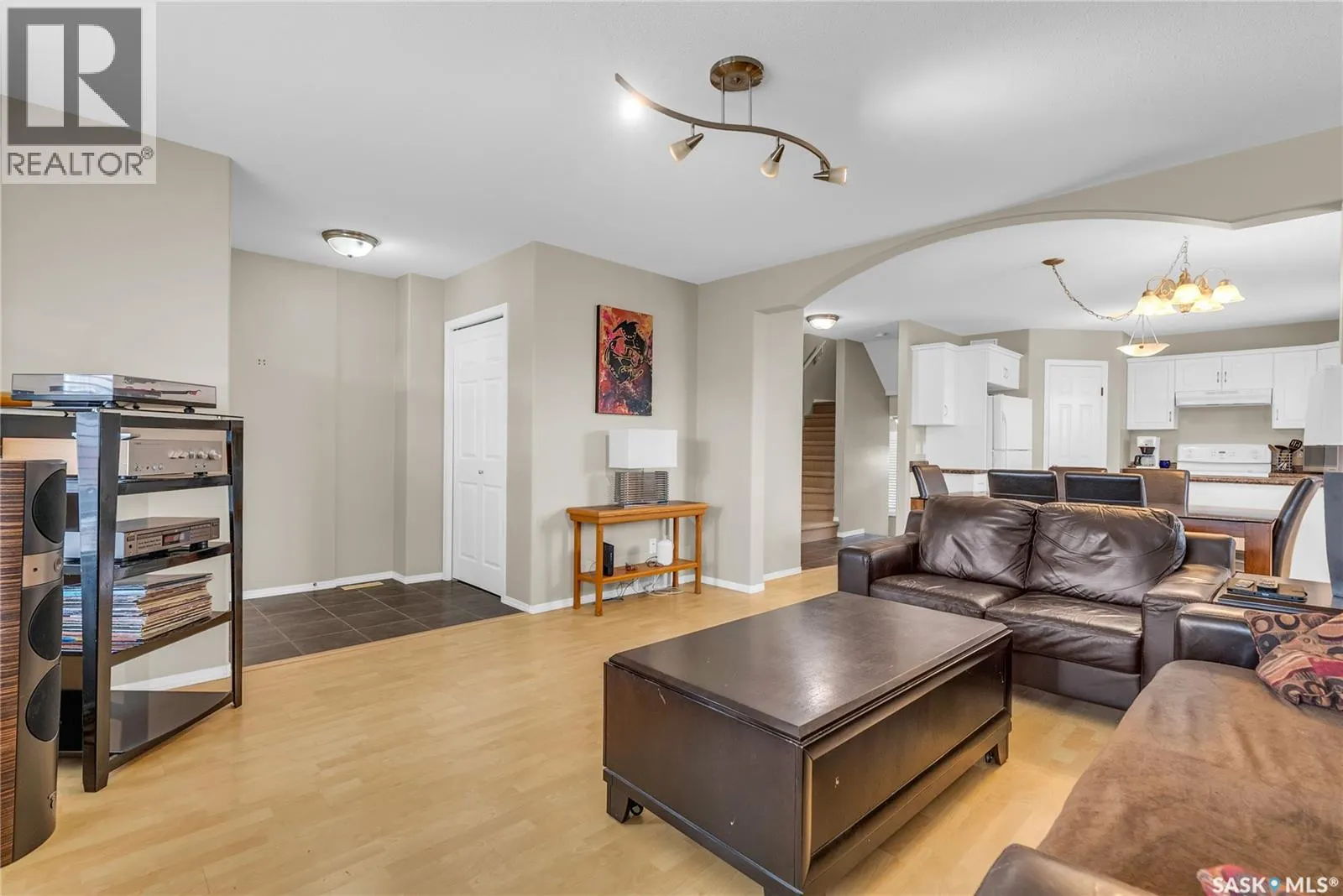 403 Rutherford CRESCENT