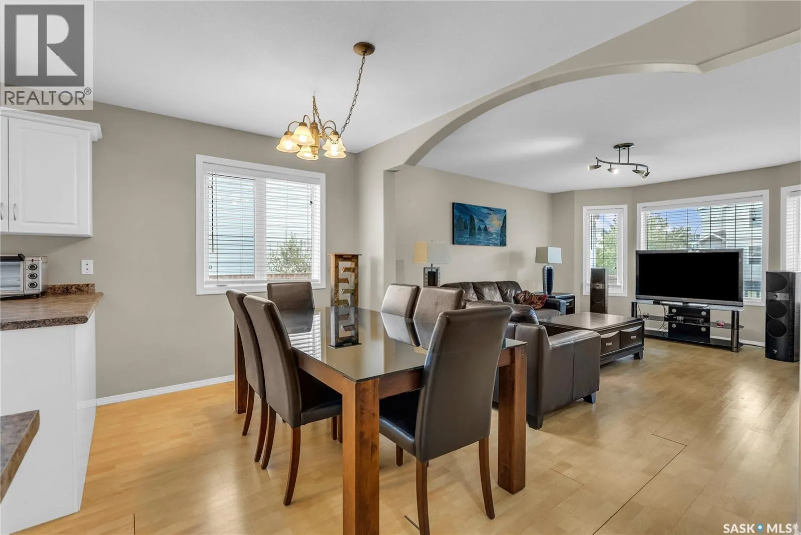 403 Rutherford CRESCENT