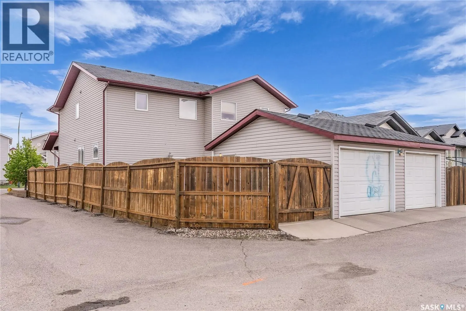 403 Rutherford CRESCENT