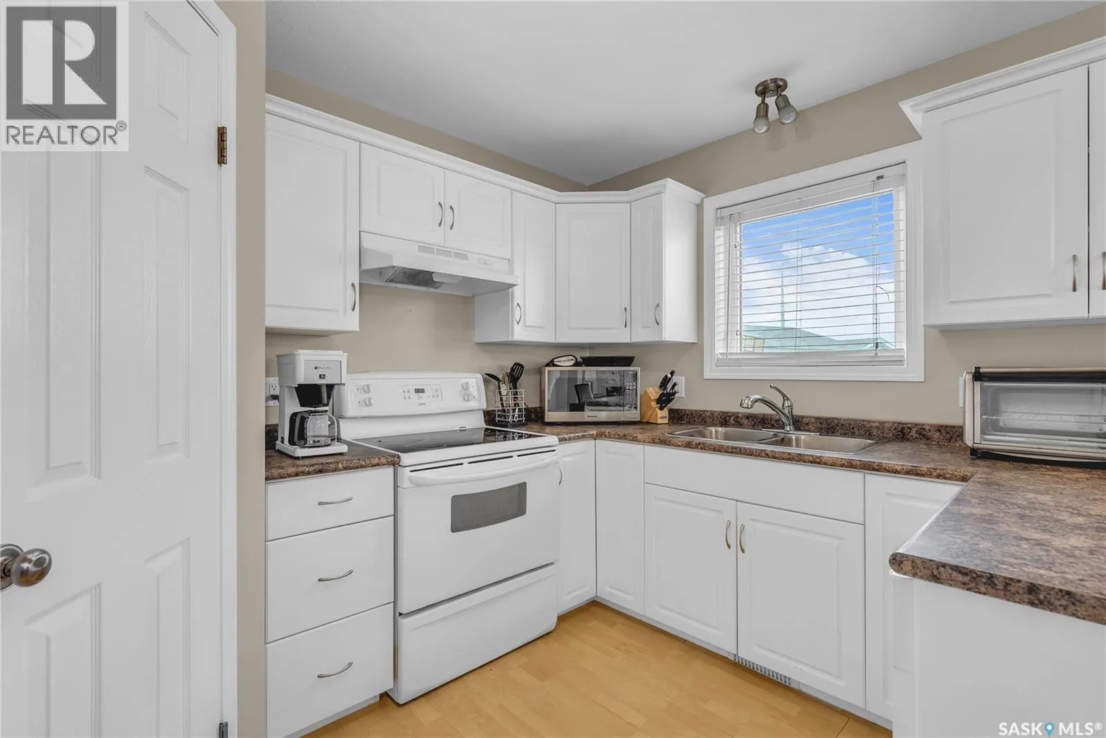 403 Rutherford CRESCENT