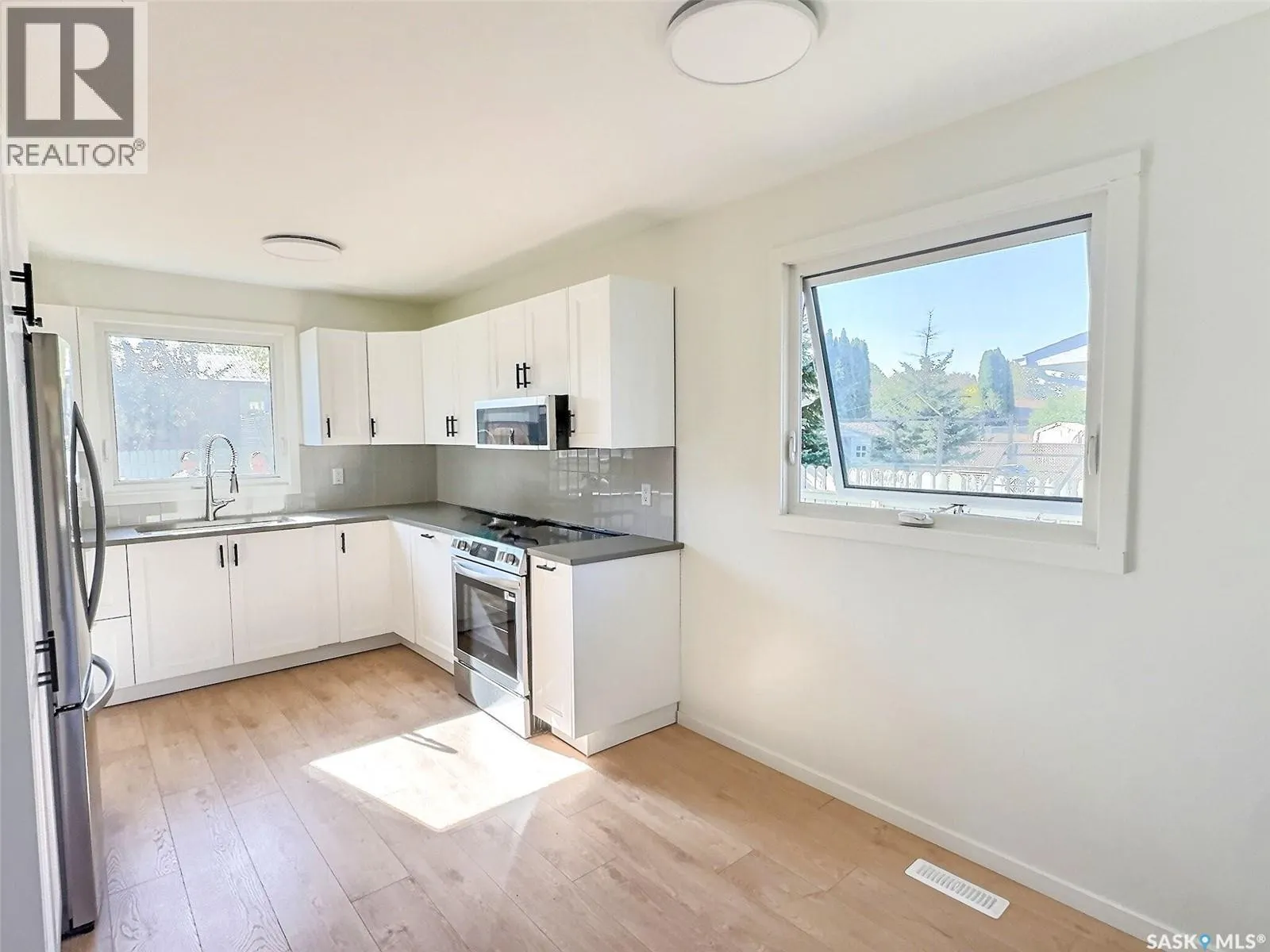 1429 Lacroix CRESCENT