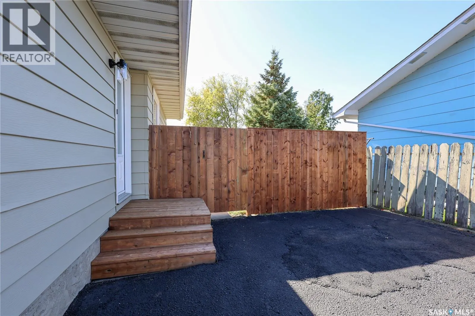 1429 Lacroix CRESCENT