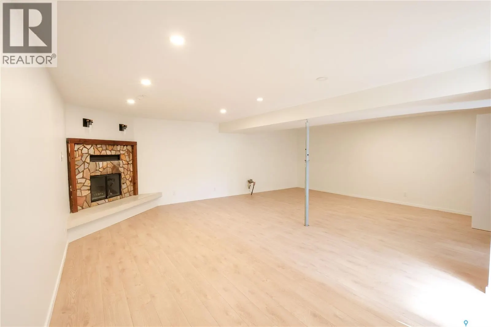 1429 Lacroix CRESCENT