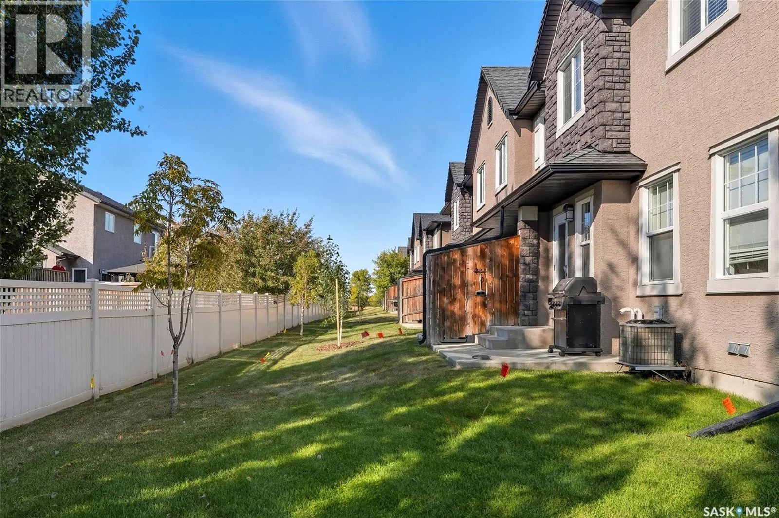 301 1555 Paton CRESCENT