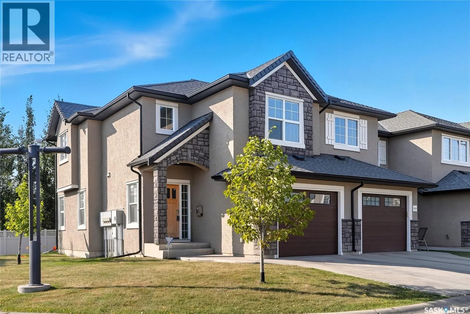 301 1555 Paton CRESCENT