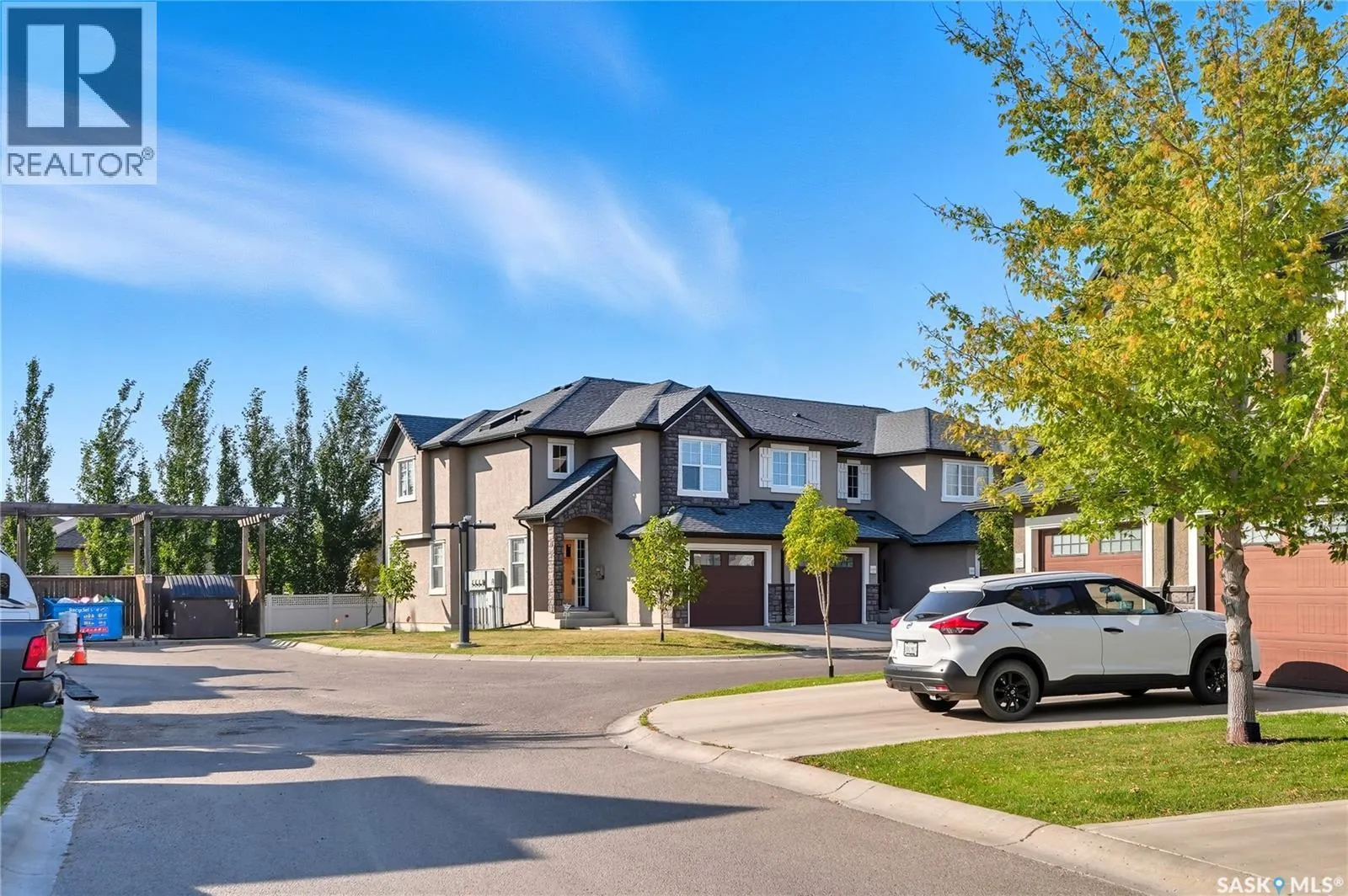 301 1555 Paton CRESCENT