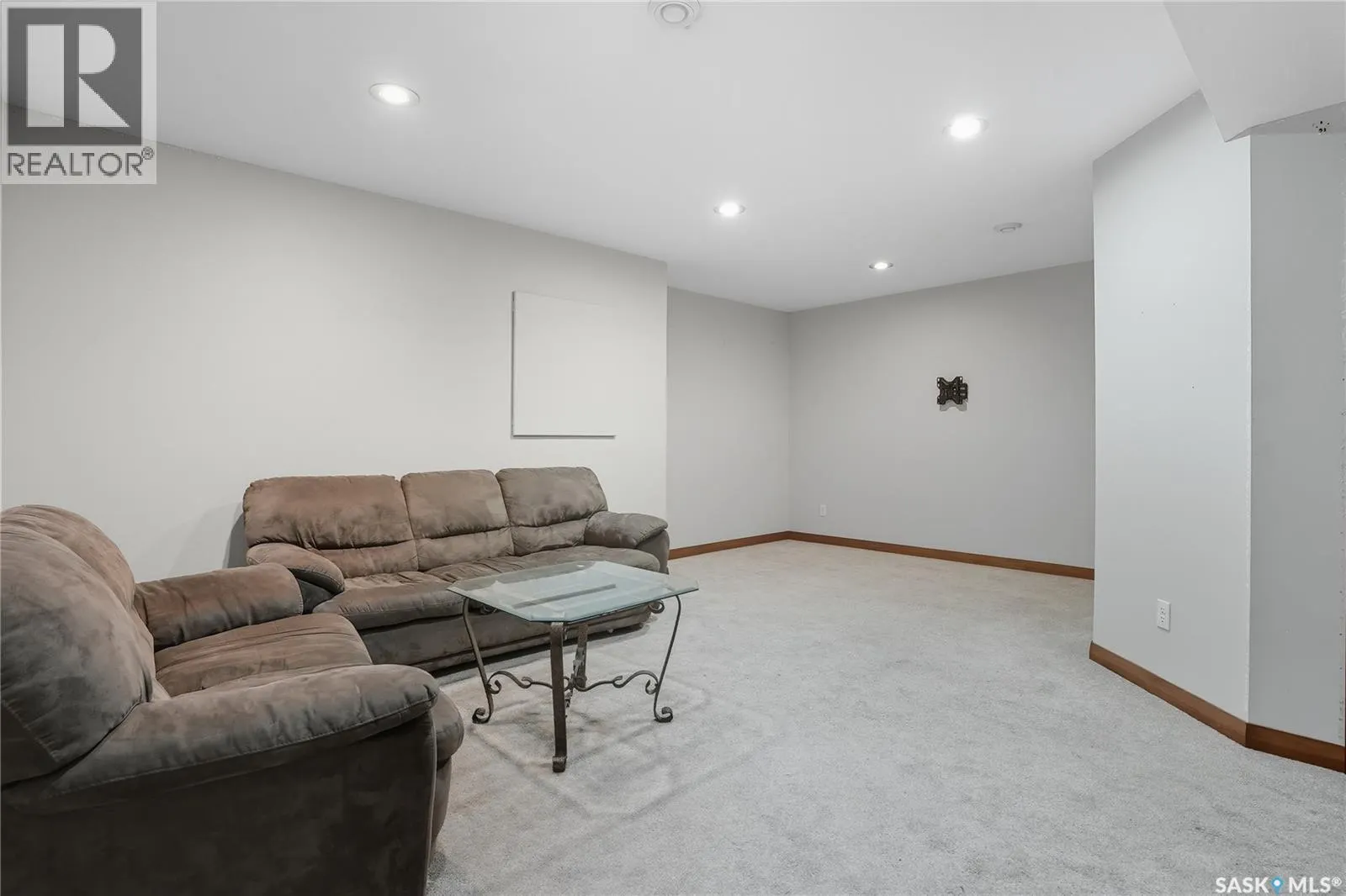 301 1555 Paton CRESCENT