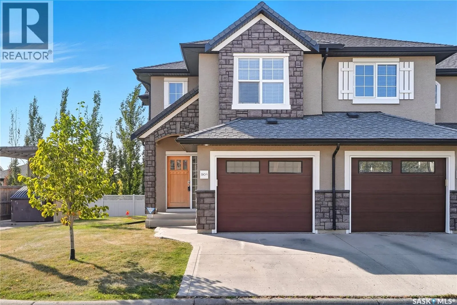 301 1555 Paton CRESCENT