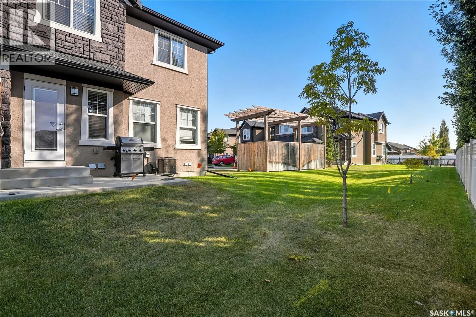 301 1555 Paton CRESCENT