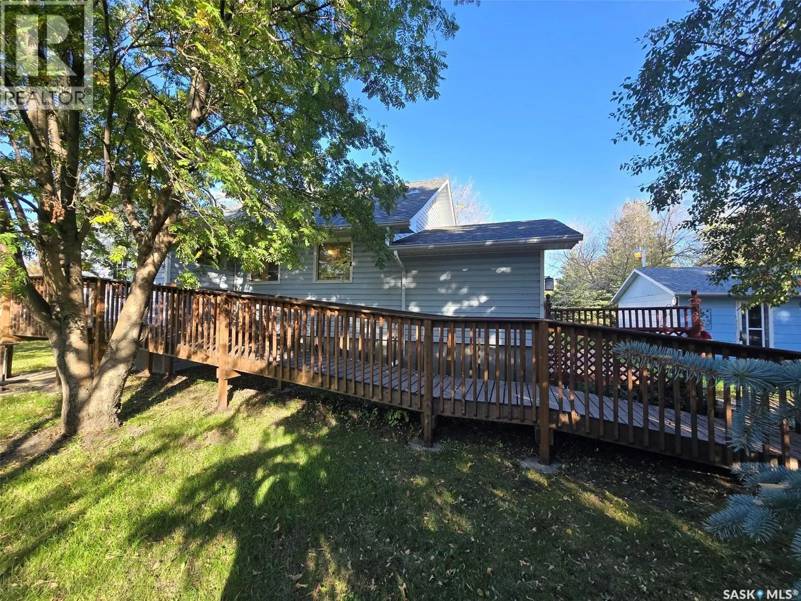 501 Stella STREET