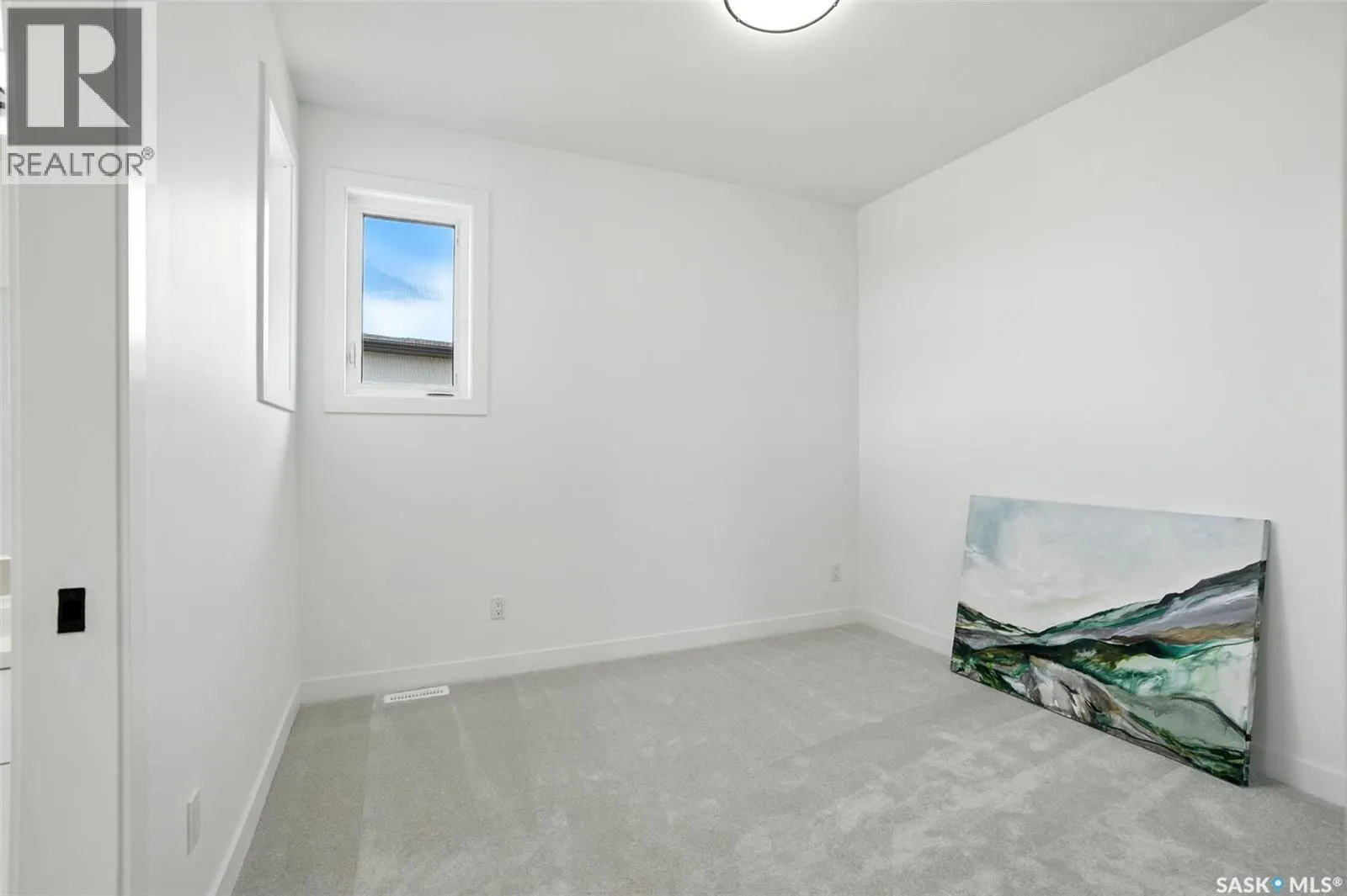 319 Woolf BAY