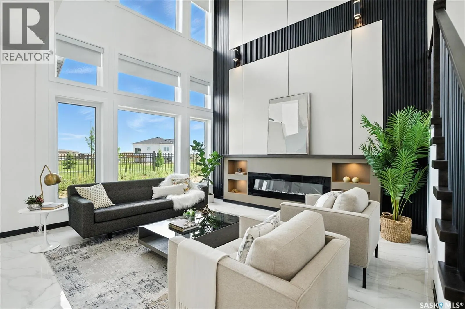 319 Woolf BAY