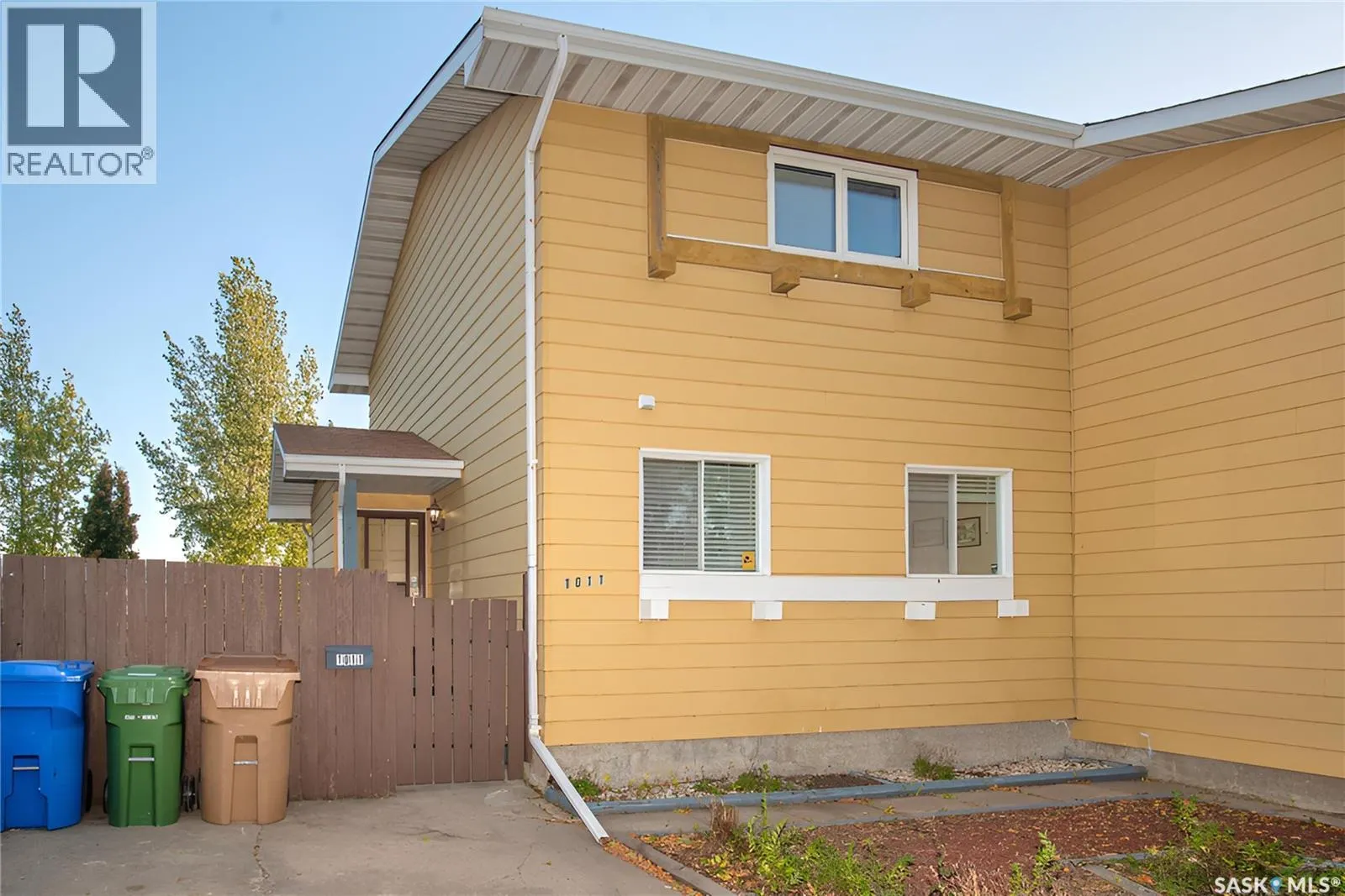 1011 12th AVENUE N
