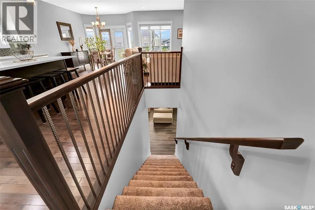 737 Gowan ROAD