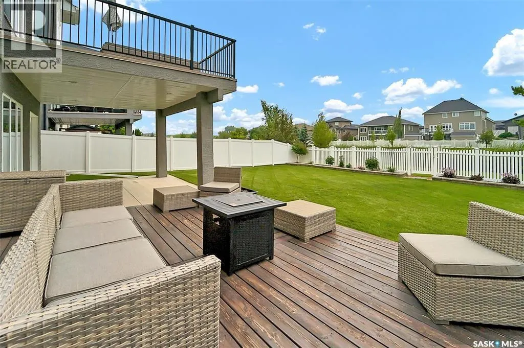 737 Gowan ROAD
