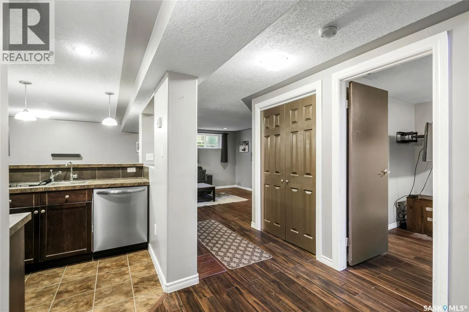 130 Scrivener CRESCENT