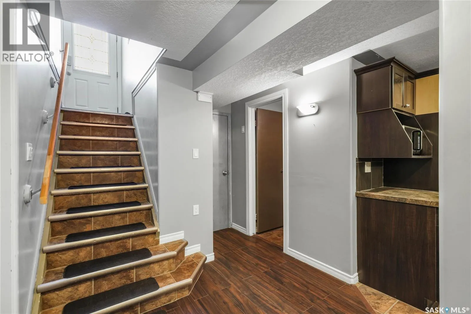 130 Scrivener CRESCENT