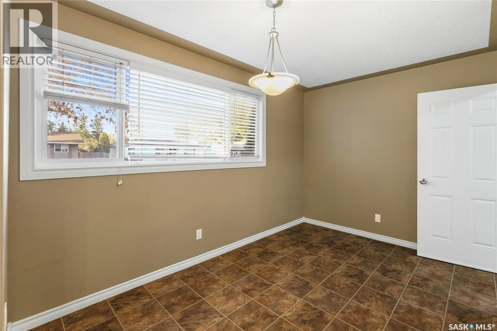130 Scrivener CRESCENT