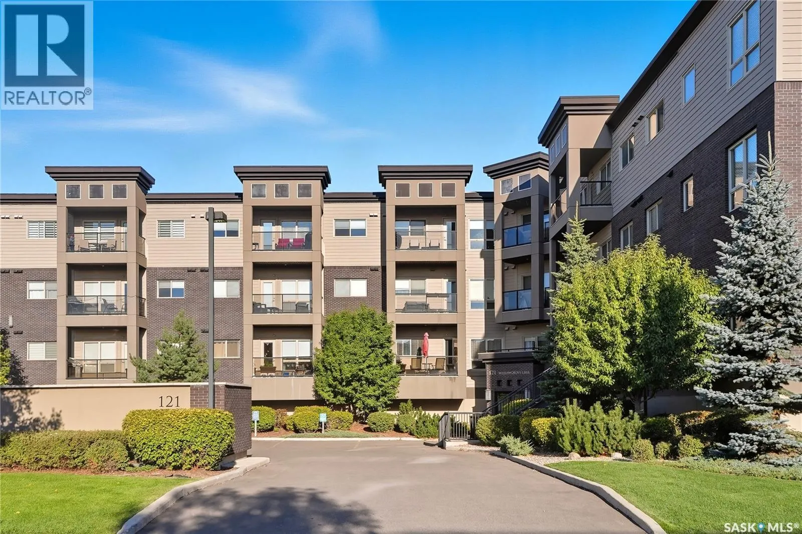 323 121 Willowgrove CRESCENT