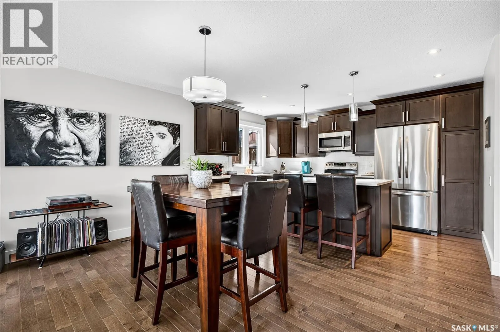1318 Regal CRESCENT