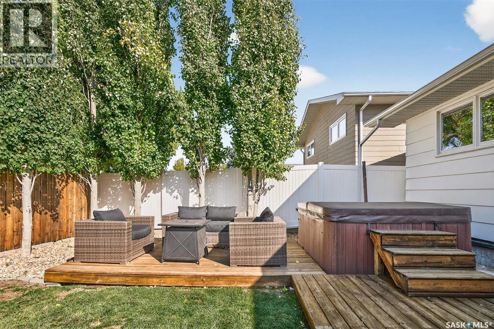 1318 Regal CRESCENT
