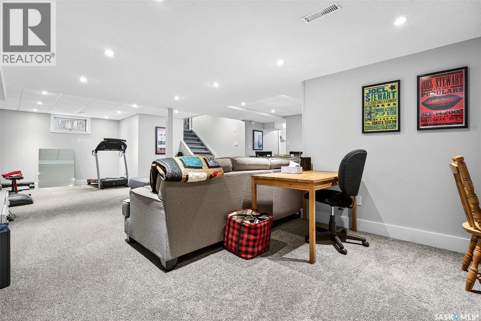 1318 Regal CRESCENT