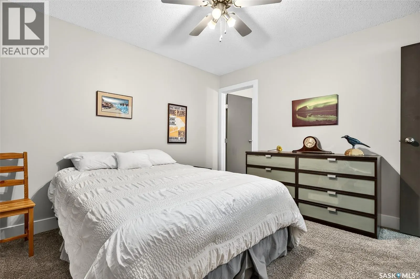 1318 Regal CRESCENT