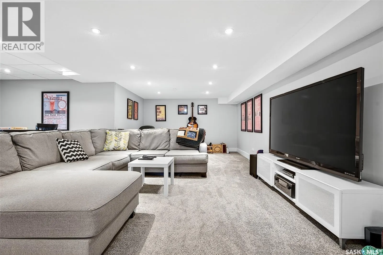 1318 Regal CRESCENT