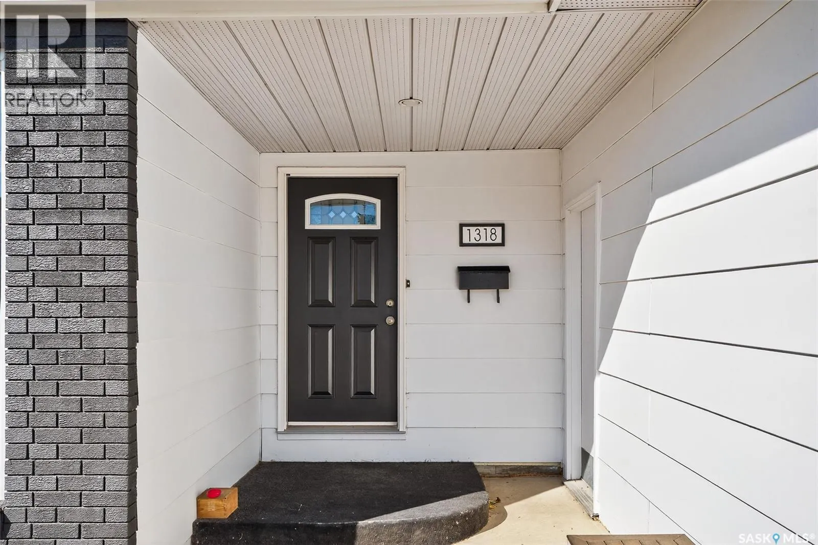 1318 Regal CRESCENT