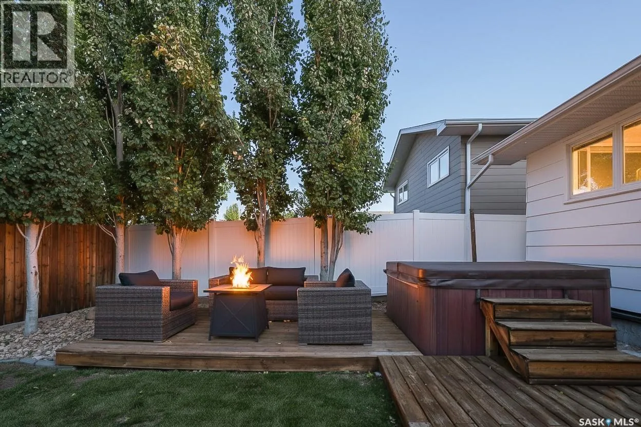 1318 Regal CRESCENT