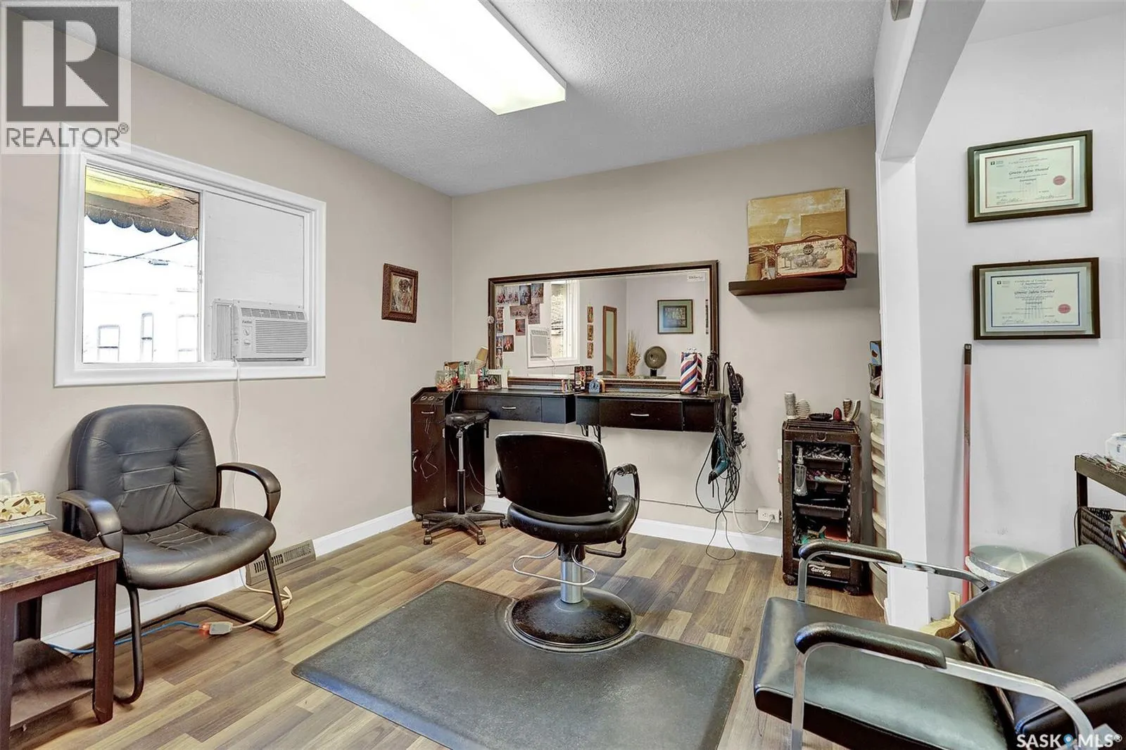 122 Central AVENUE