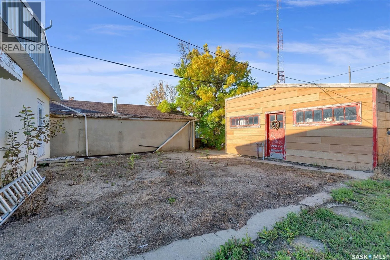 122 Central AVENUE