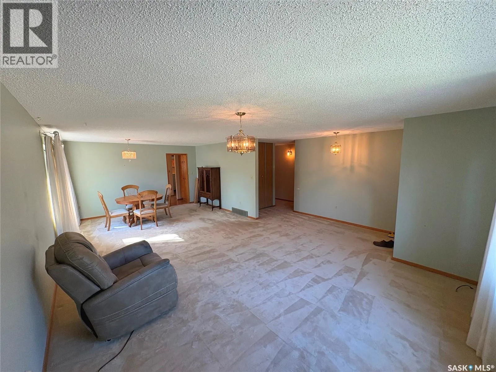 244 Central AVENUE S