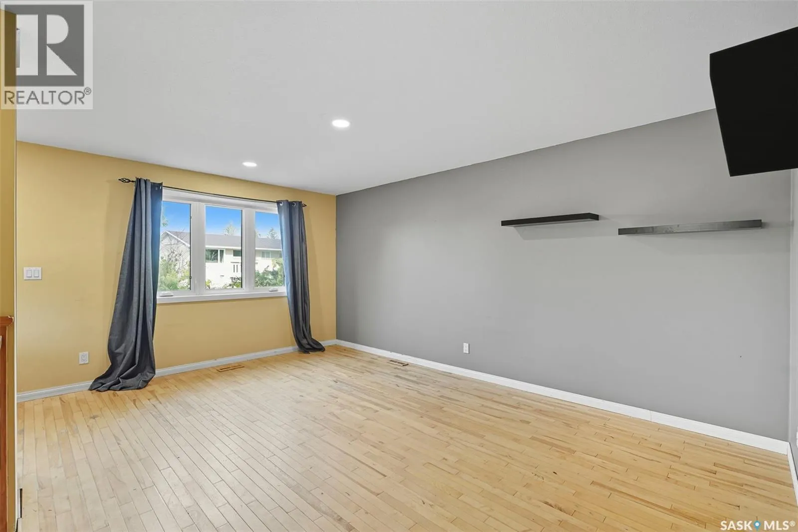 97 Arnason CRESCENT