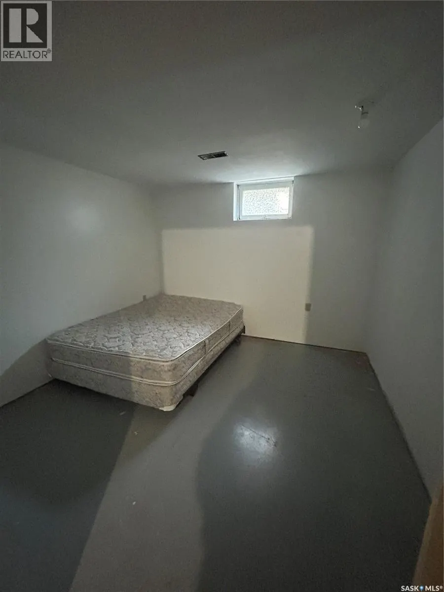 602 Hall STREET