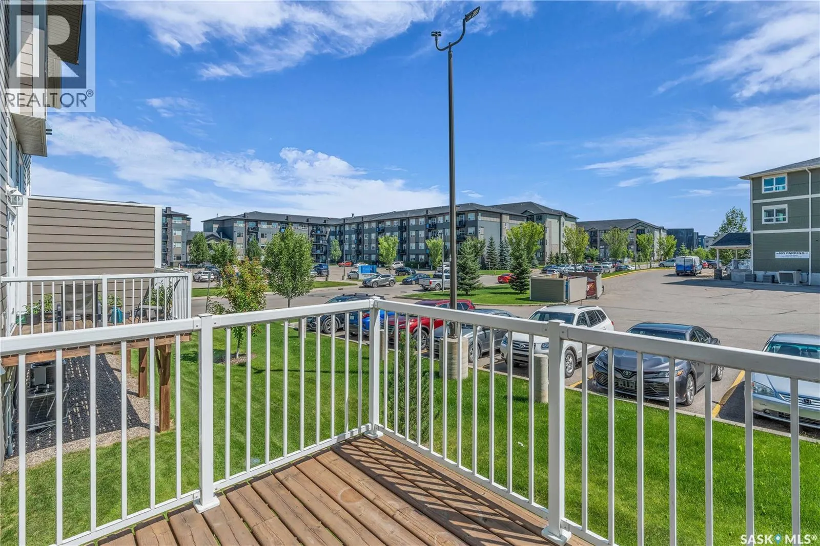 103 212 Willis CRESCENT