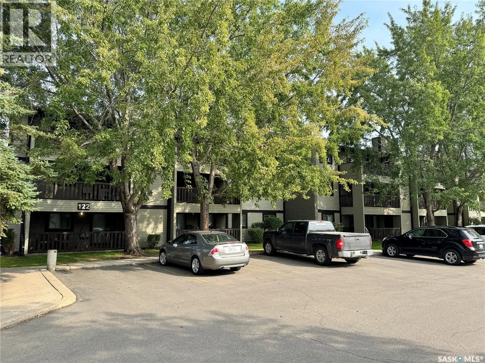 319 122 Edinburgh PLACE