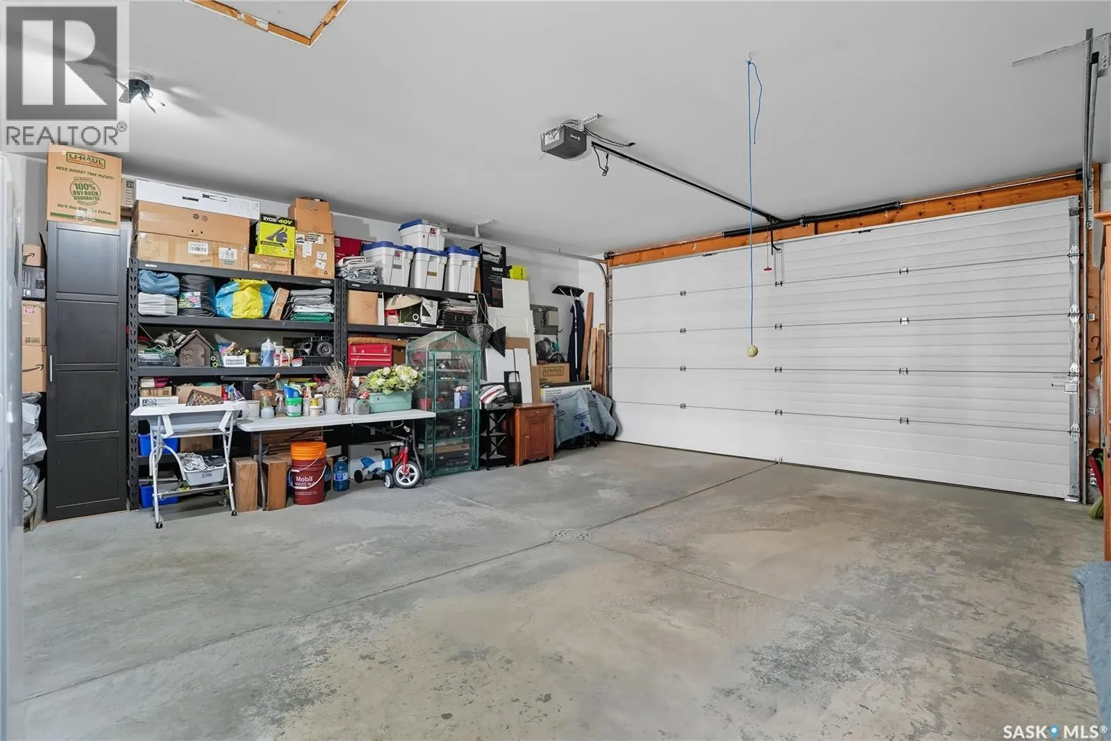 116 9th STREET E