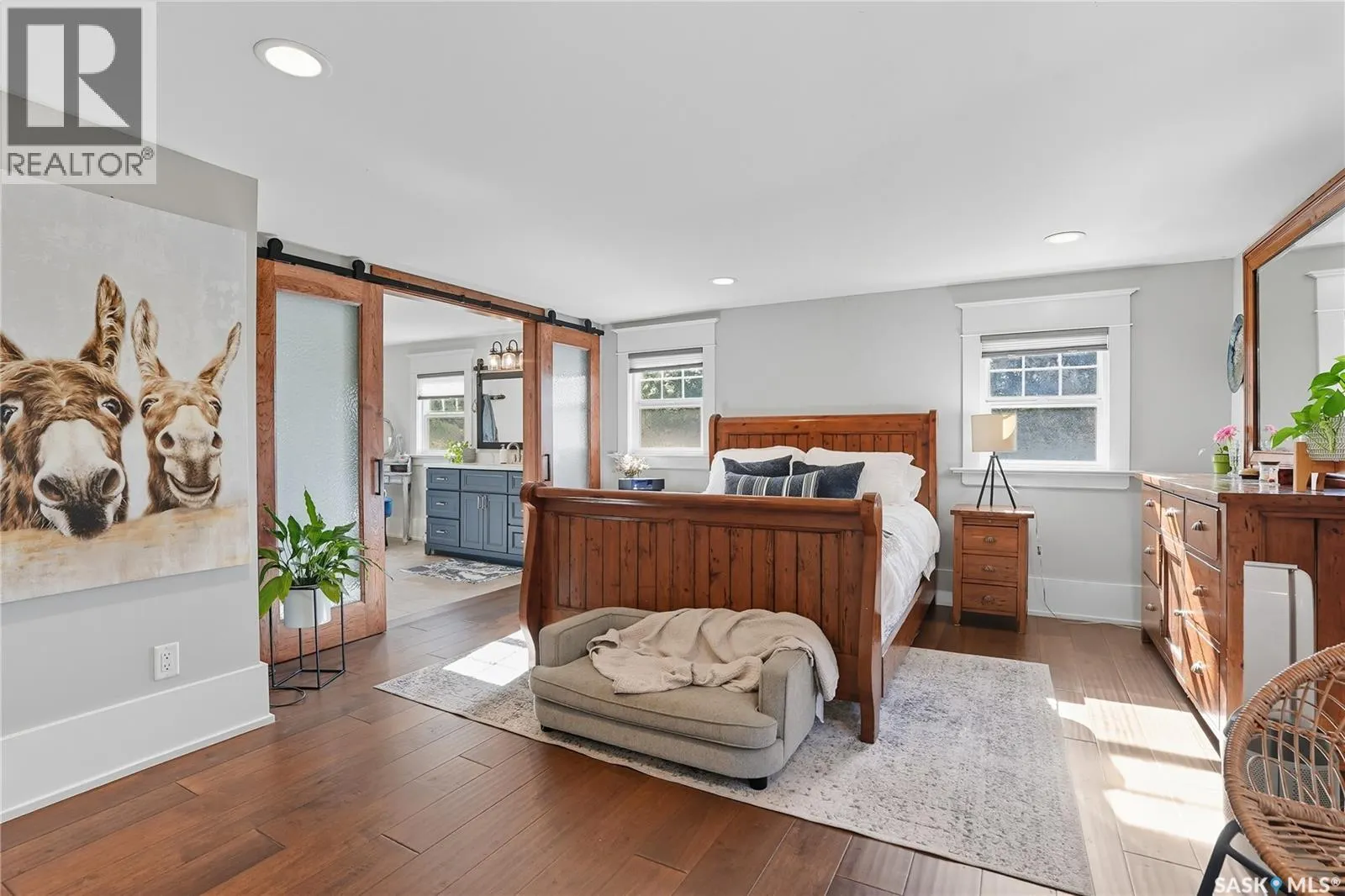 116 9th STREET E