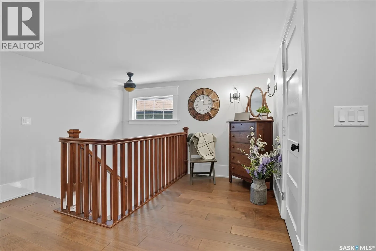 116 9th STREET E